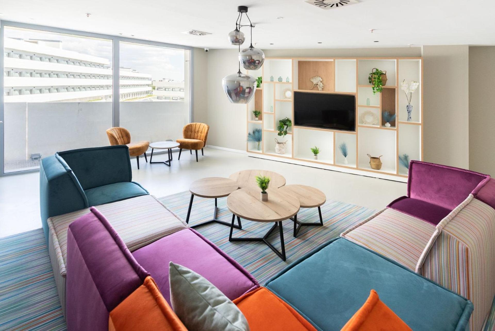 Student Experience Madrid Pozuelo - Luxury Hostel Посуэло-де-Аларкон Экстерьер фото